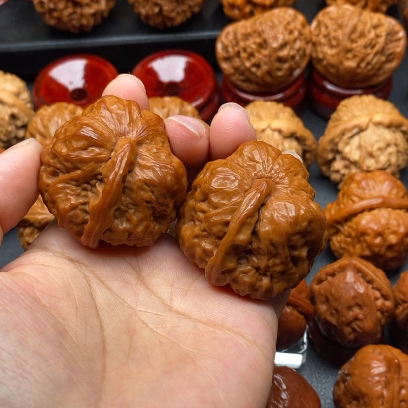 【闪购商品】文玩核桃把件一帆风顺