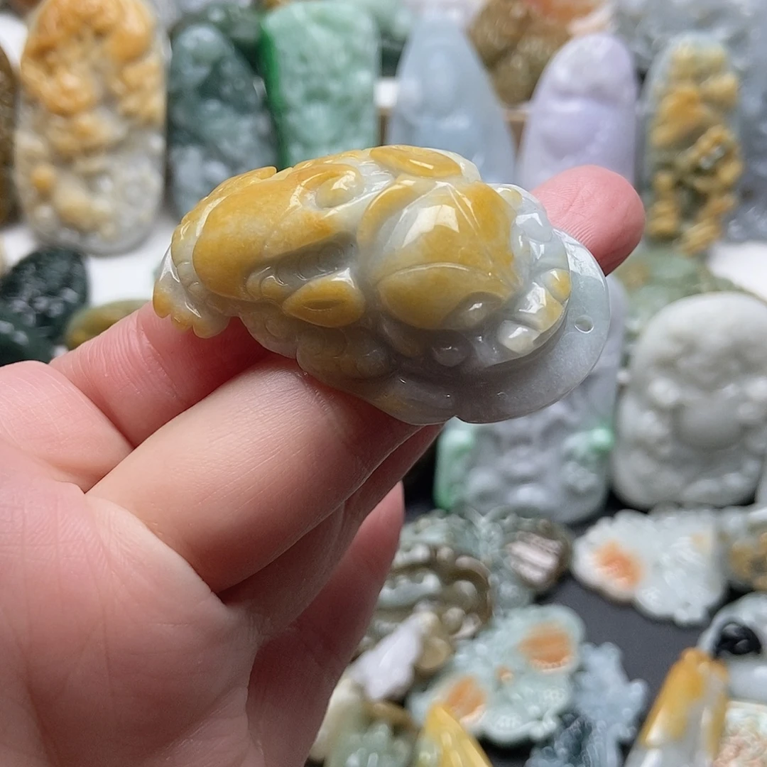 翡翠未镶嵌颈饰翡翠