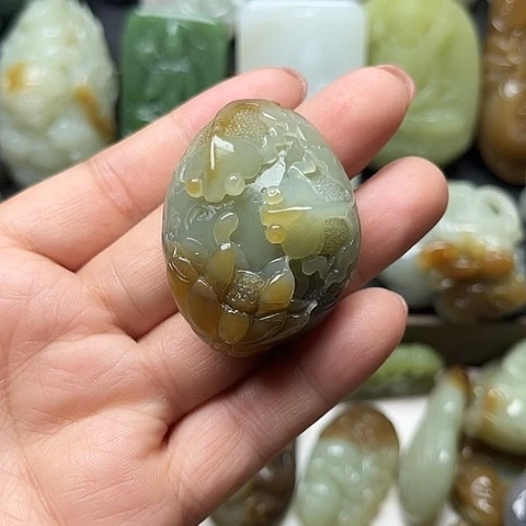 颈饰未镶嵌和田玉