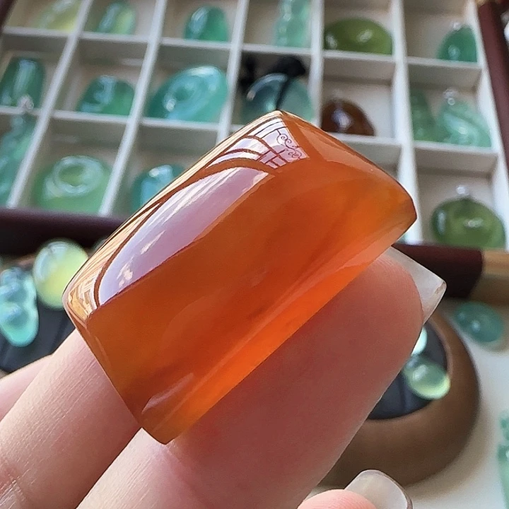 岫玉未镶嵌颈饰岫玉