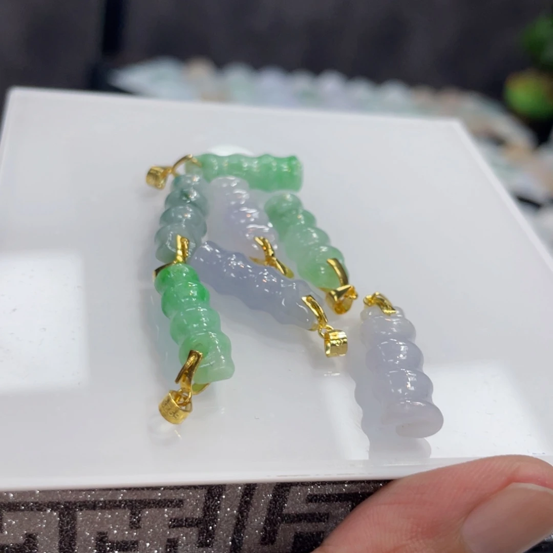 翡翠手镯未镶嵌掛件