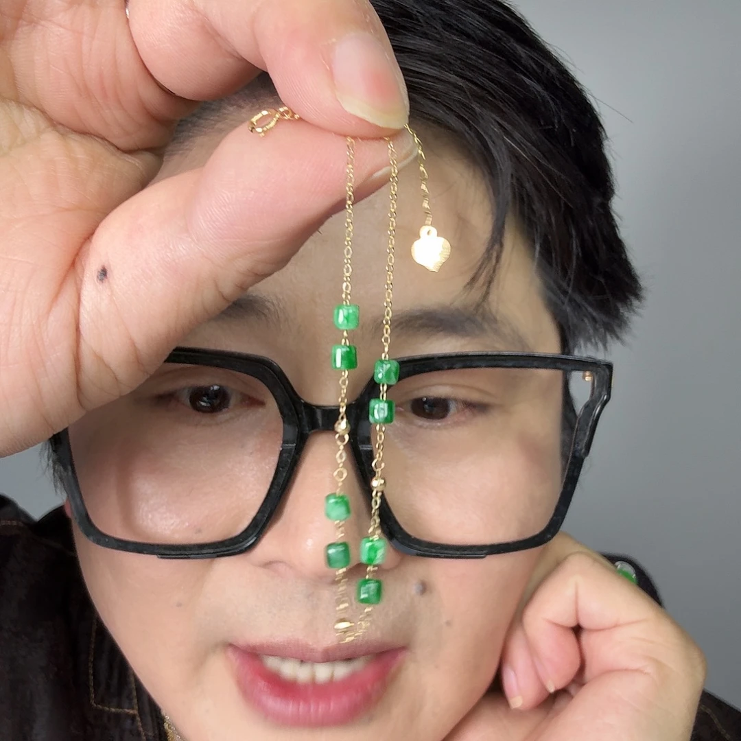 翡翠18K金镶嵌颈饰一件