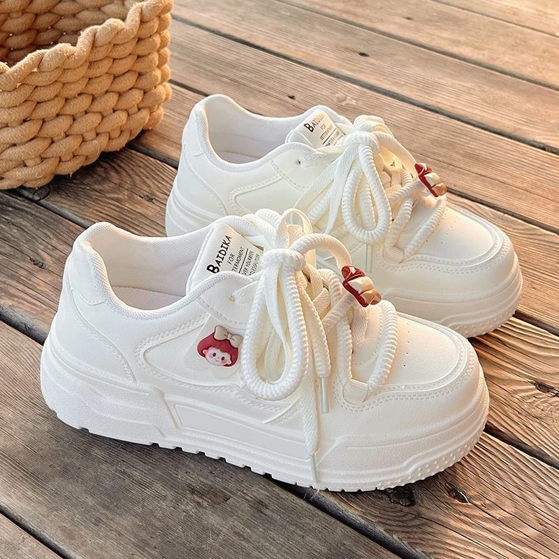 2025春季新款厚底百搭chic小白鞋女原创小众面包鞋女运动休闲板鞋