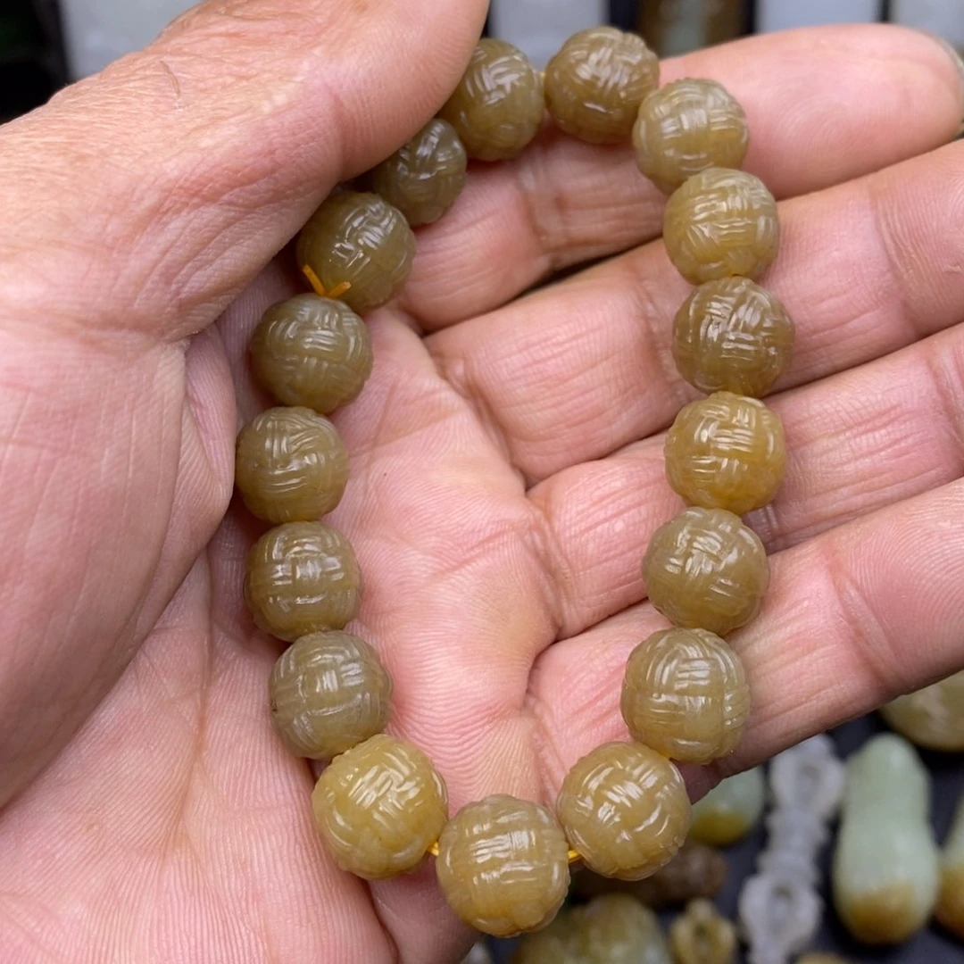 和田玉颈饰未镶嵌