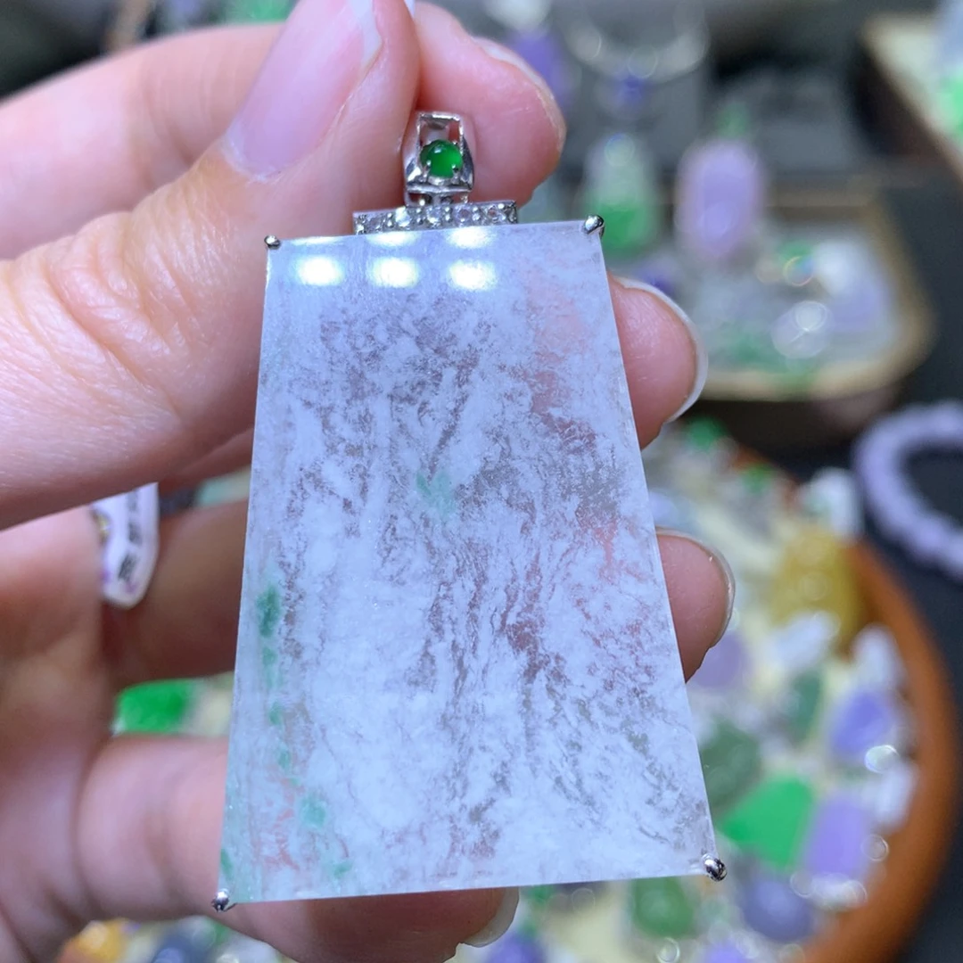 【闪购商品】翡翠颈饰18K金镶嵌翡翠吊坠项链