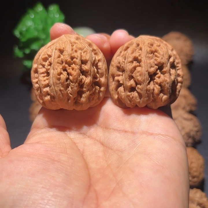 文玩核桃吊坠文玩核桃吊坠大粗筋40