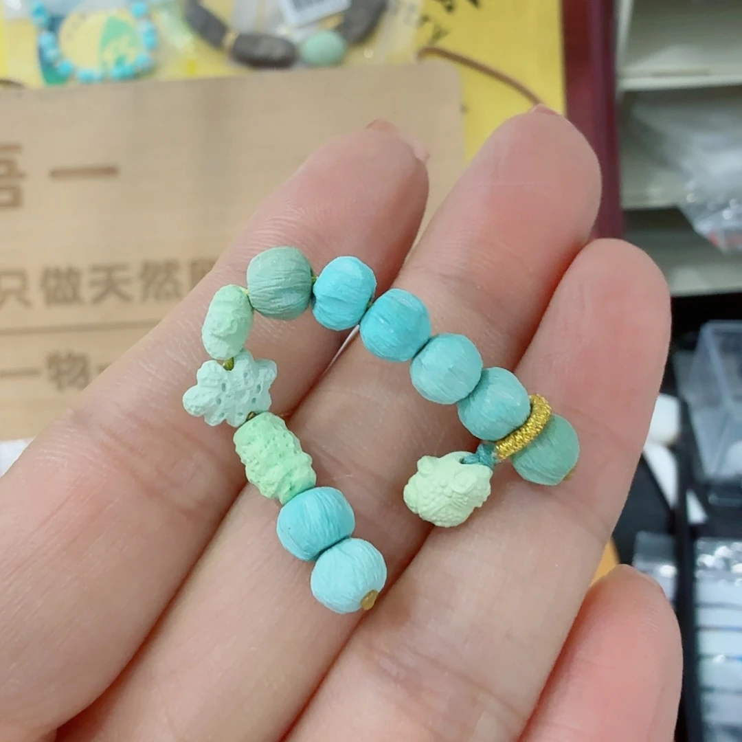 未镶嵌绿松石珠宝奇石