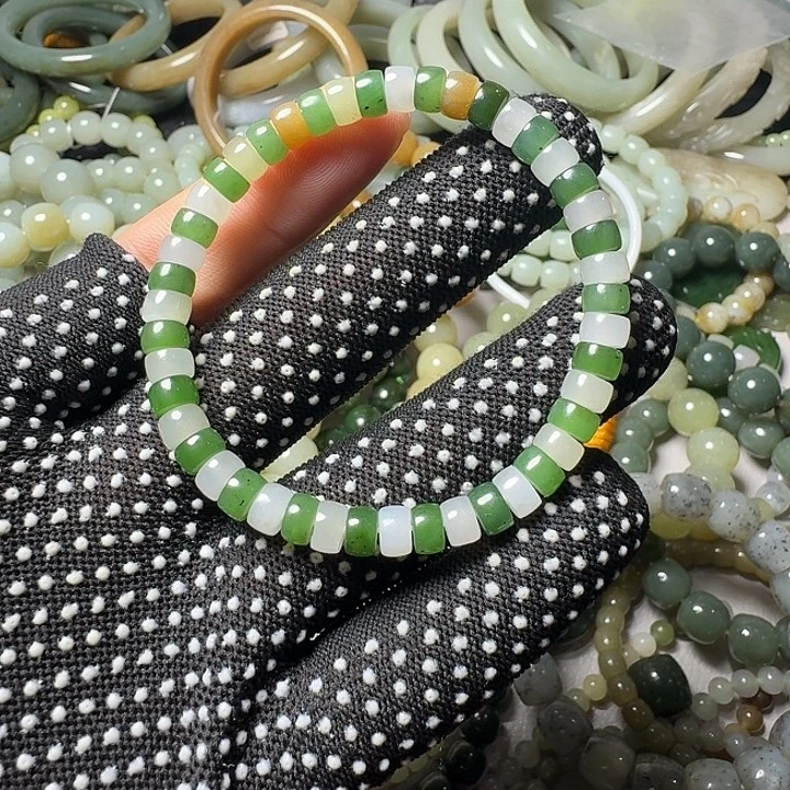 和田玉未镶嵌手链卡6