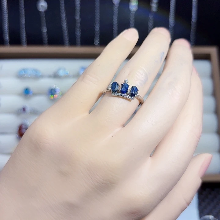 银S925镶嵌戒指蓝宝石