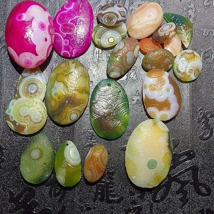 寻***石玛瑙/玉髓颈饰合金