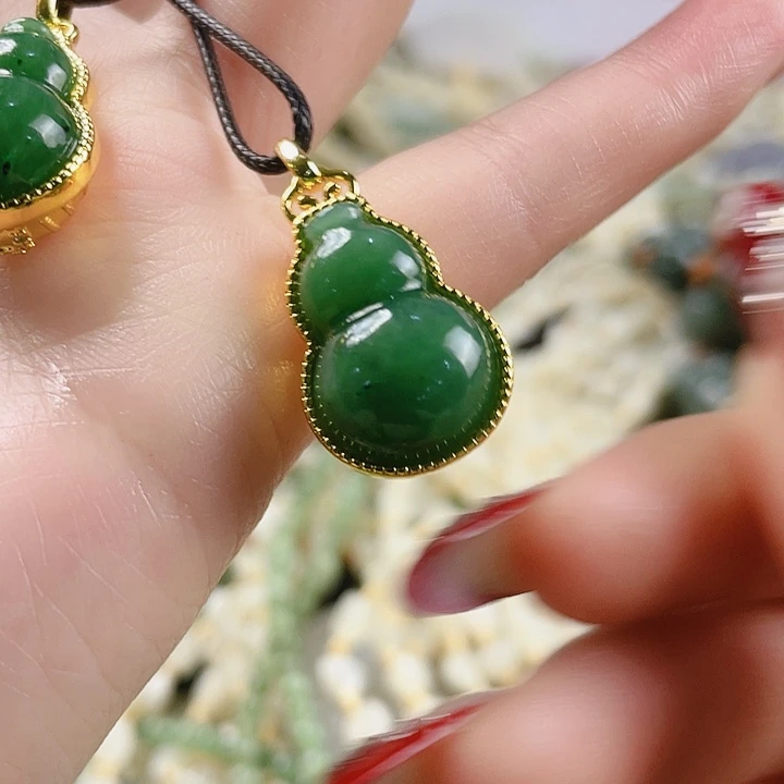 未镶嵌和田玉挂件