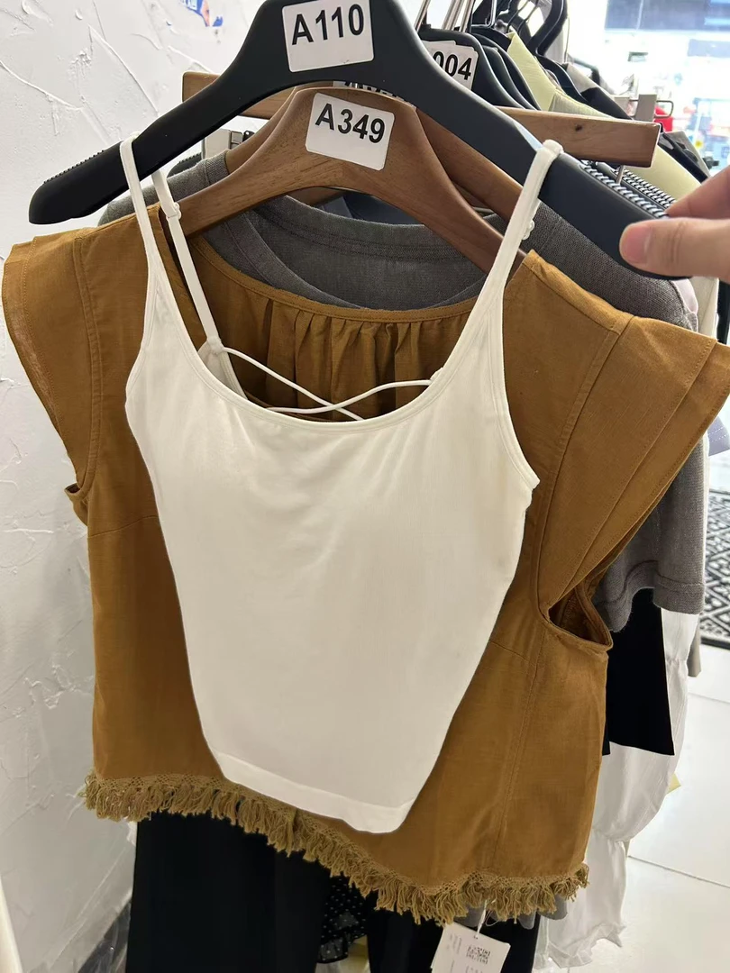 后背交叉感觉的 带胸垫的白色美背吊带