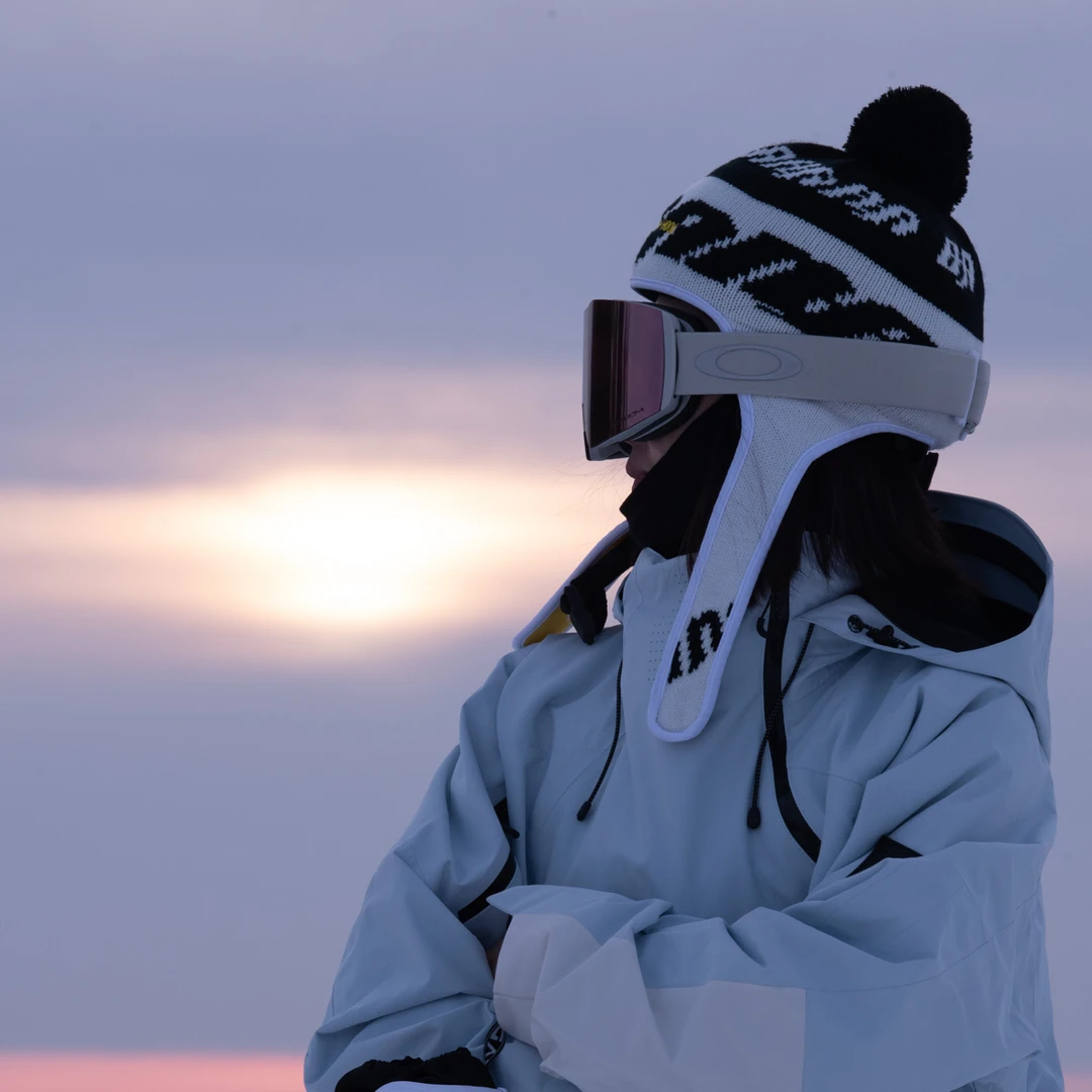 20代金券~整套雪服租赁