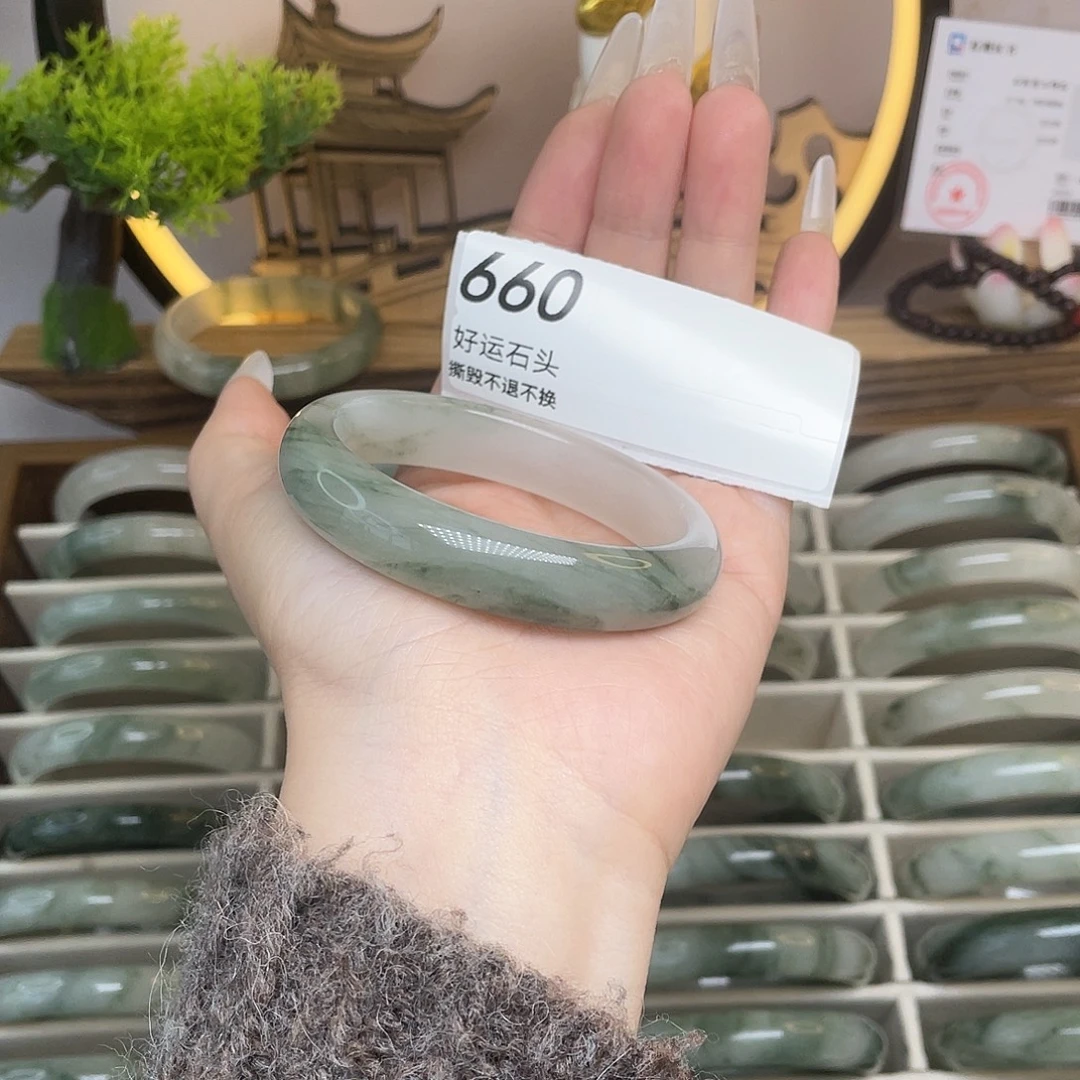 石英质玉未镶嵌手镯660