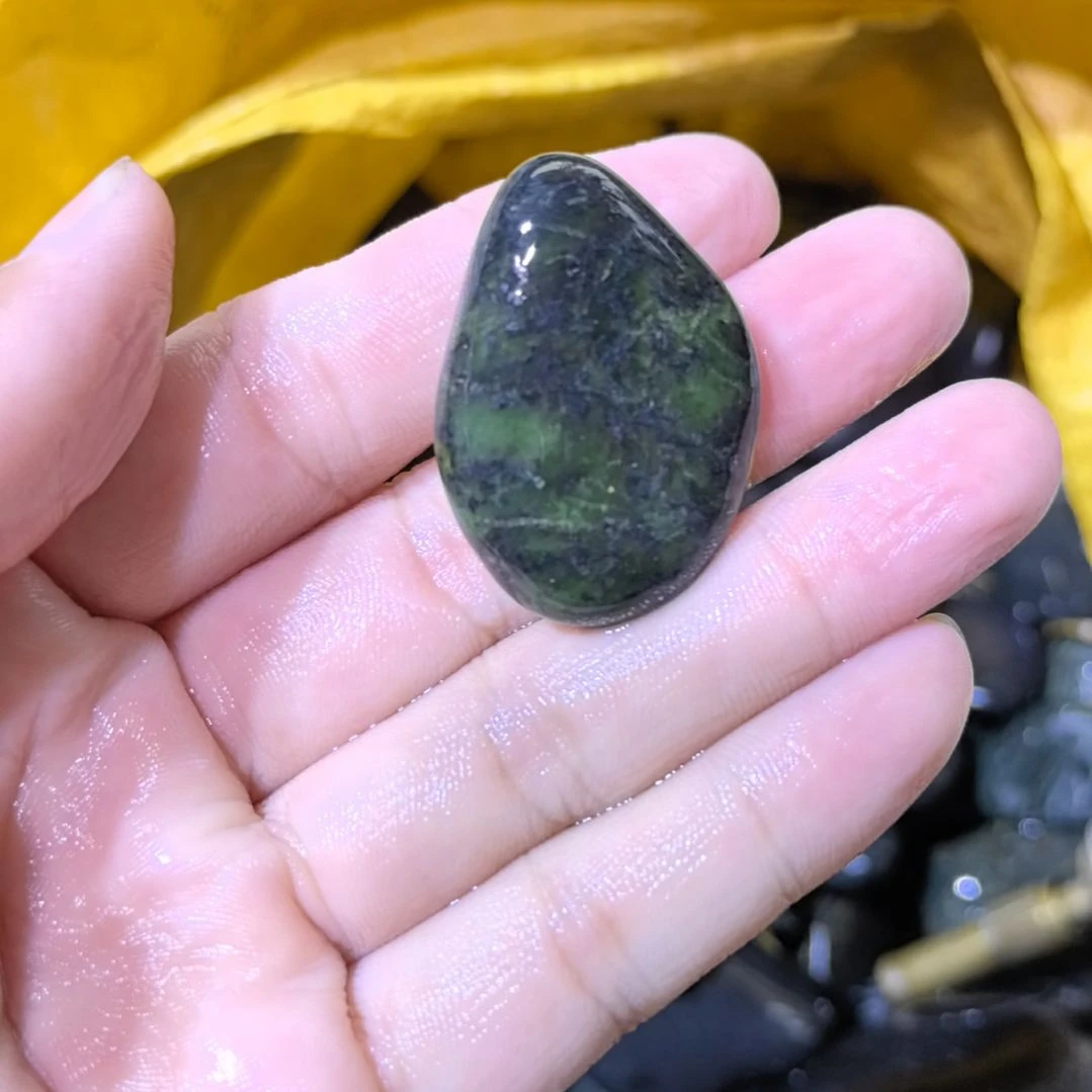 富***申有机玻璃藏玉药王石原石一个