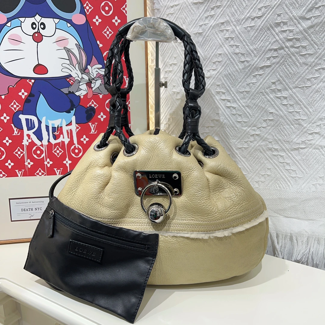 95新 LOEWE/罗意威 罗意威中古毛毛包 a7597