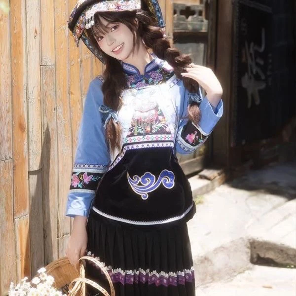 新款布依族绣花苗族服装全套少数民族特色旅拍演出刺绣套装民族风