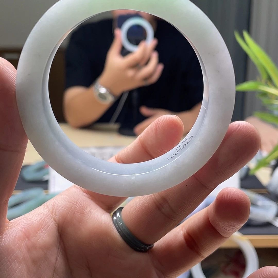 【闪购商品】未镶嵌55定制翡翠躺****?