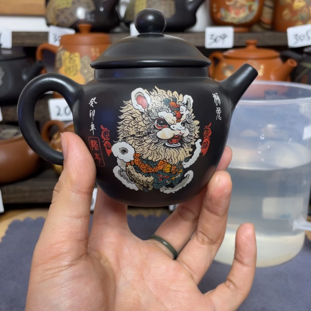 壶一***周多道刻填狮兔壶球孔