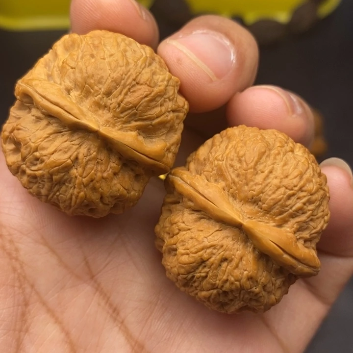 文玩核桃吊坠34尺蛇皮球
