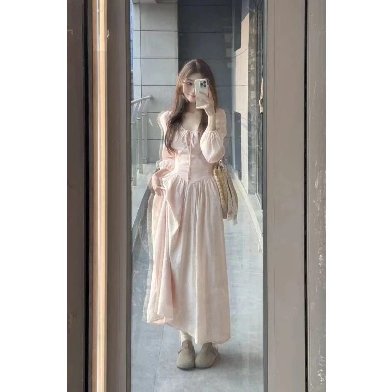 2025早春新款法式粉色甜美温柔风长袖连衣裙子收腰显瘦气质长裙女