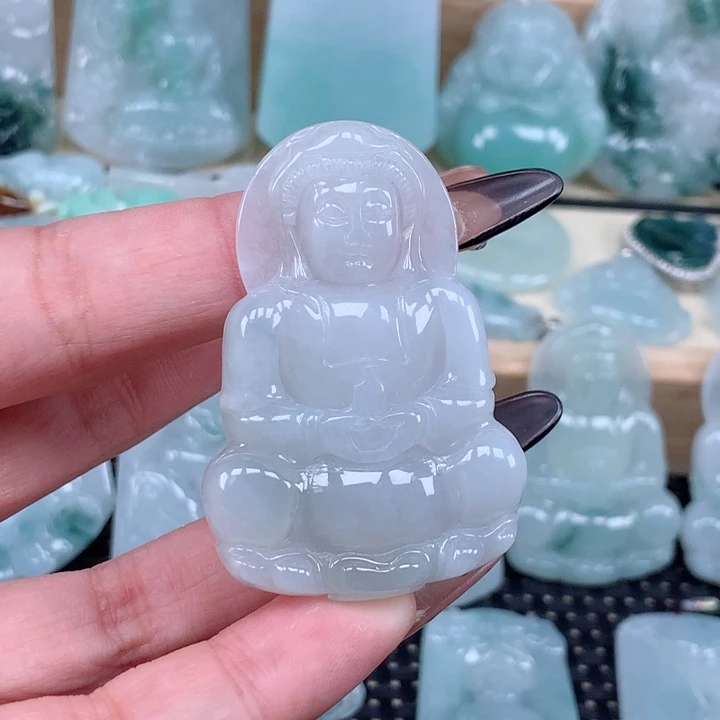 翡翠未镶嵌颈饰观音