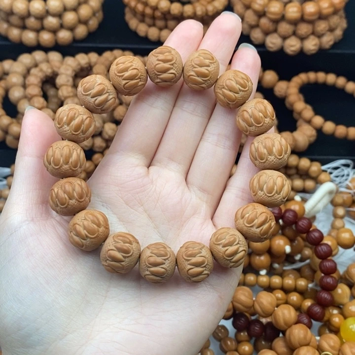 猴头核桃吊坠全品无暇