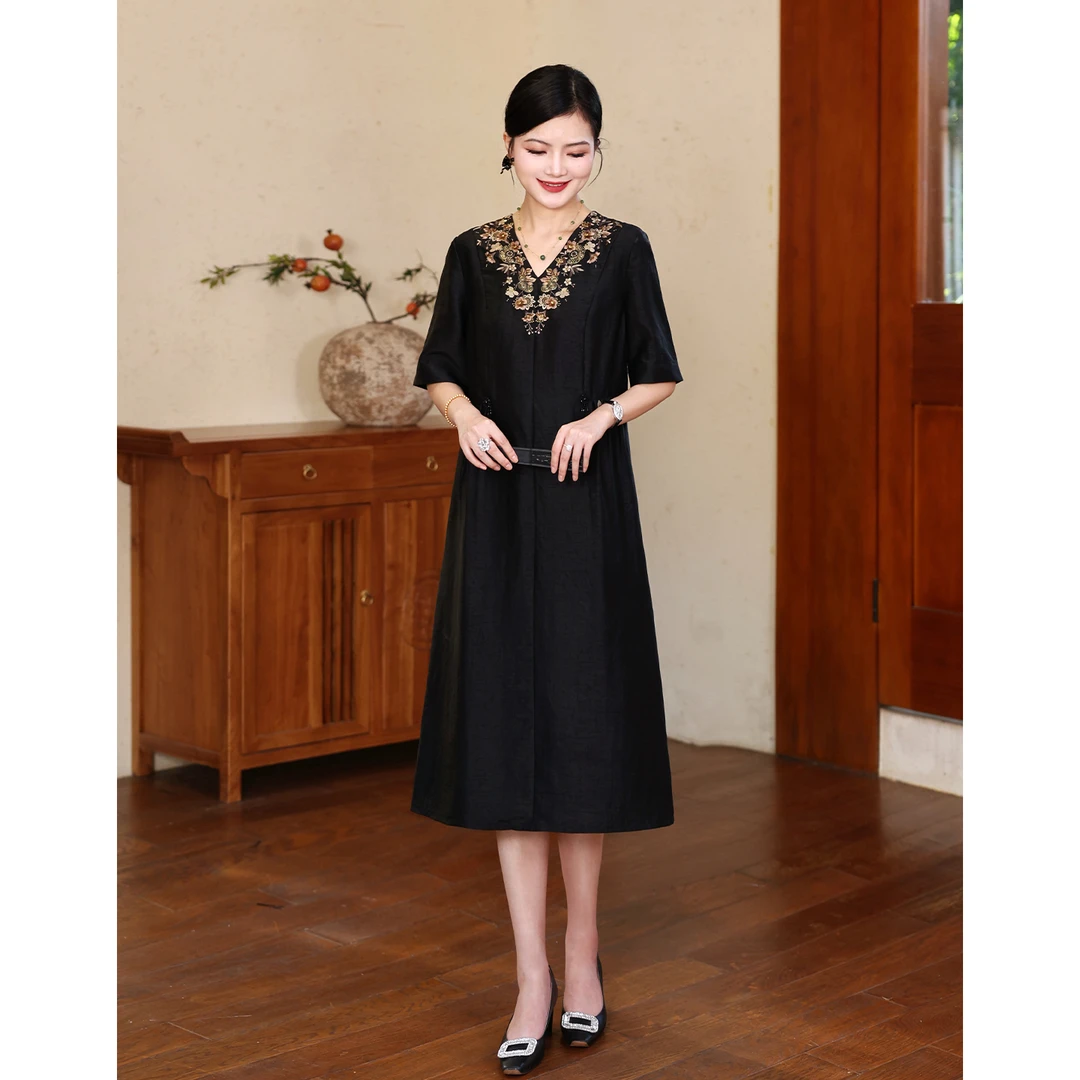 【香云纱龟裂纹】枫竺阿楠anan贵气盘金绣钉珠流苏v领真丝连衣裙夏