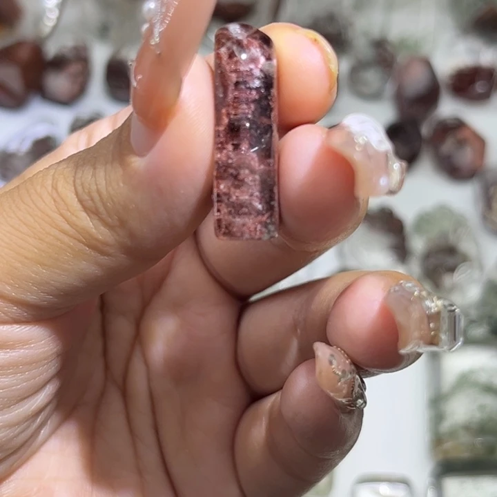 未镶嵌吊坠(赠链)水晶