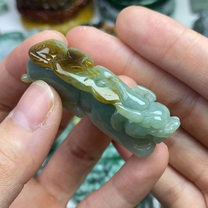 颈饰未镶嵌翡翠吊坠