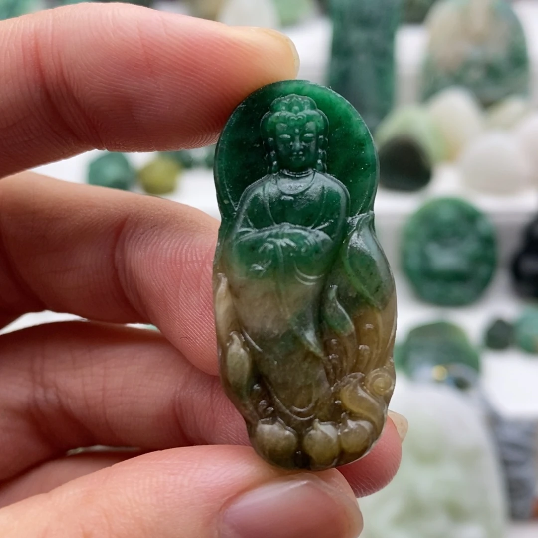 独山玉颈饰未镶嵌