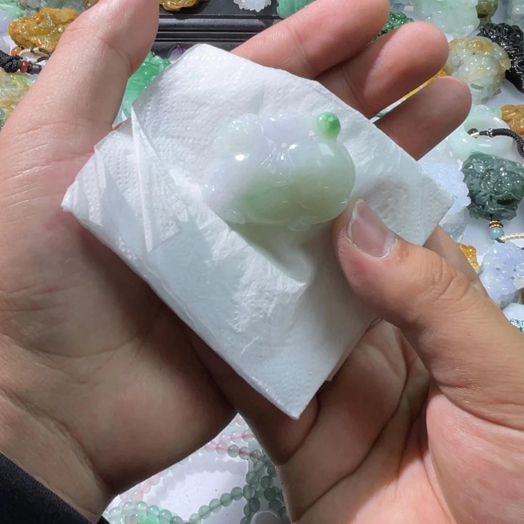 翡翠颈饰未镶嵌小**堂天然