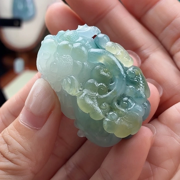 翡翠未镶嵌颈饰天然A货翡翠