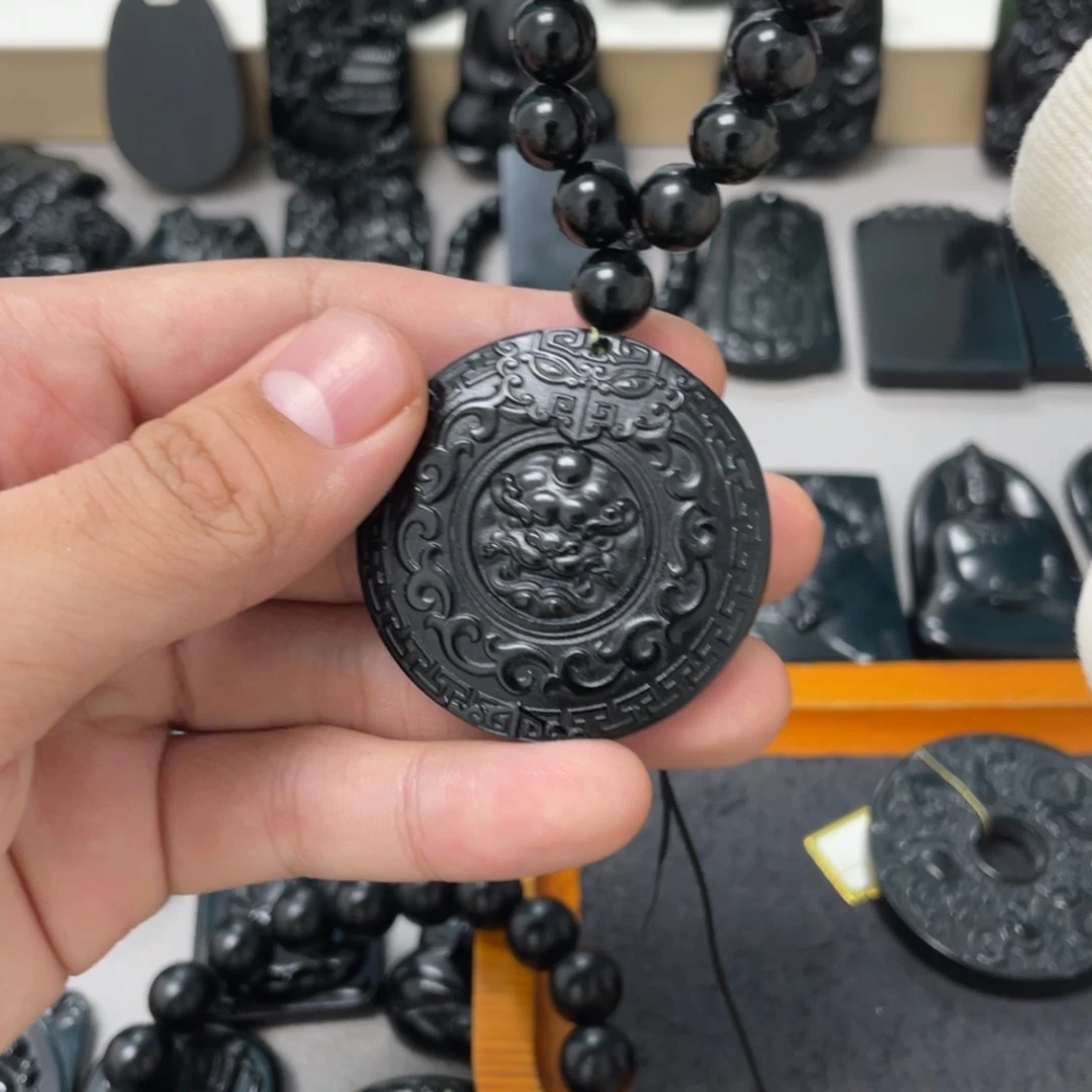 秋***$蛇纹石玉未镶嵌吊坠