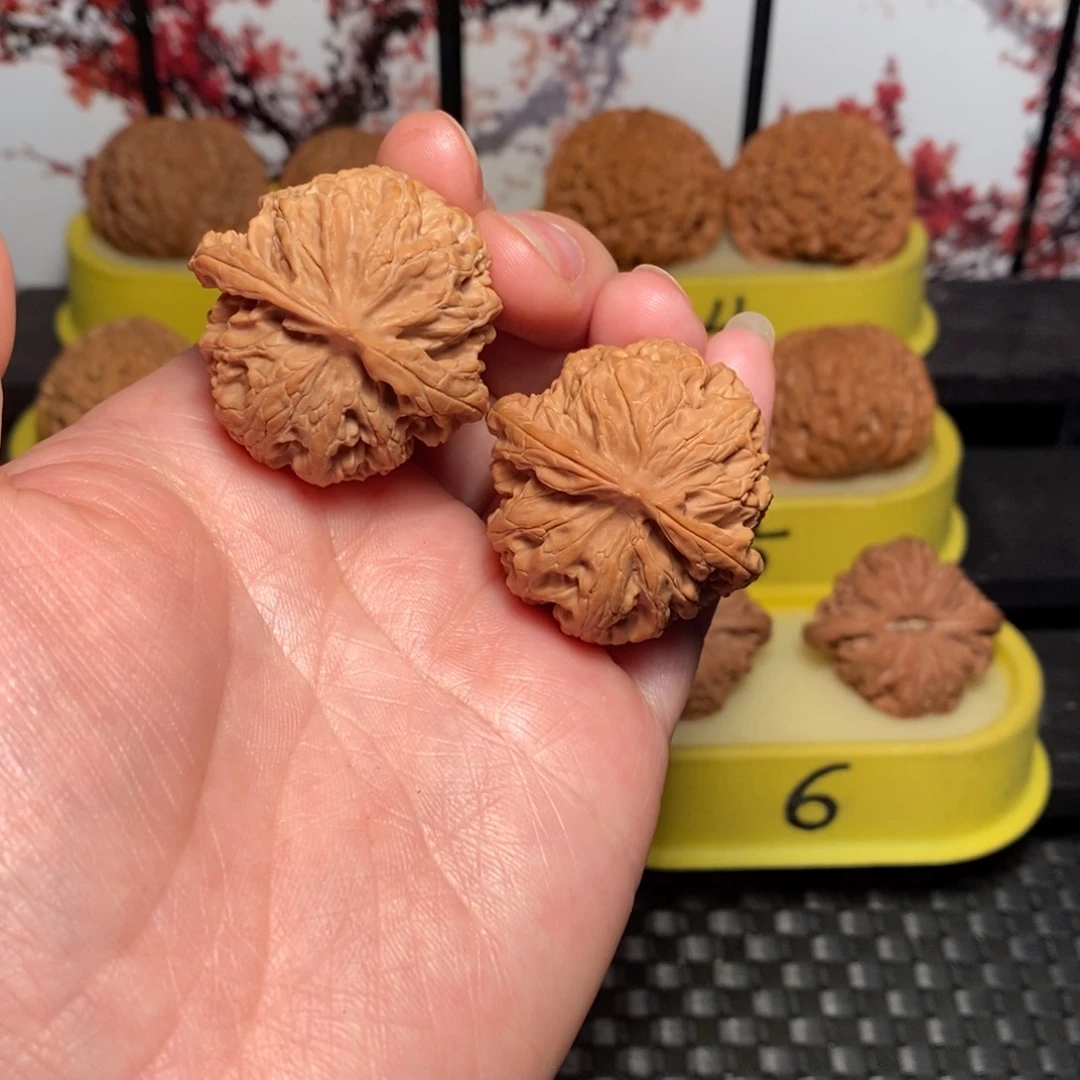 文玩核桃把件陈**?37尺苹果园核桃