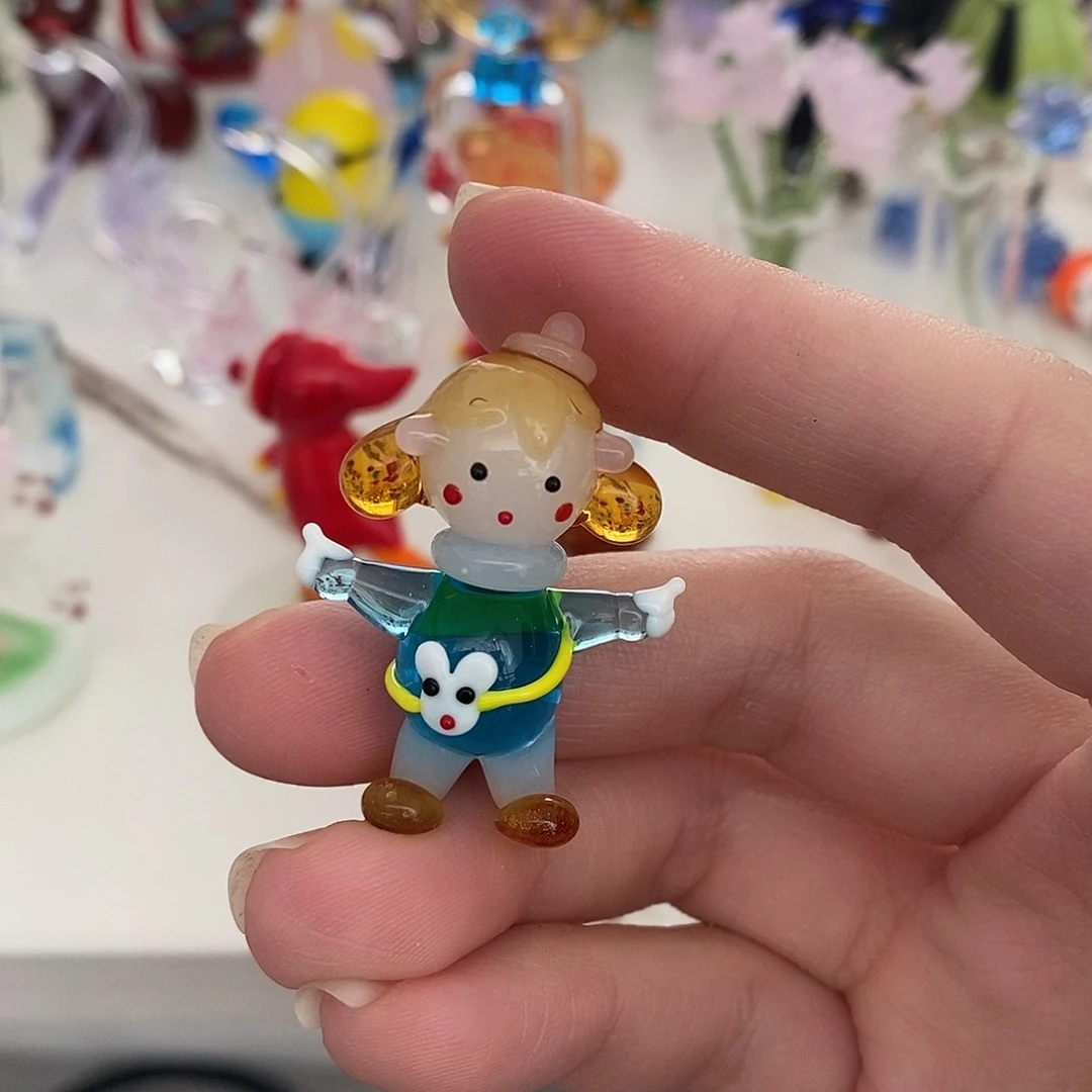 琉璃手工艺品女孩