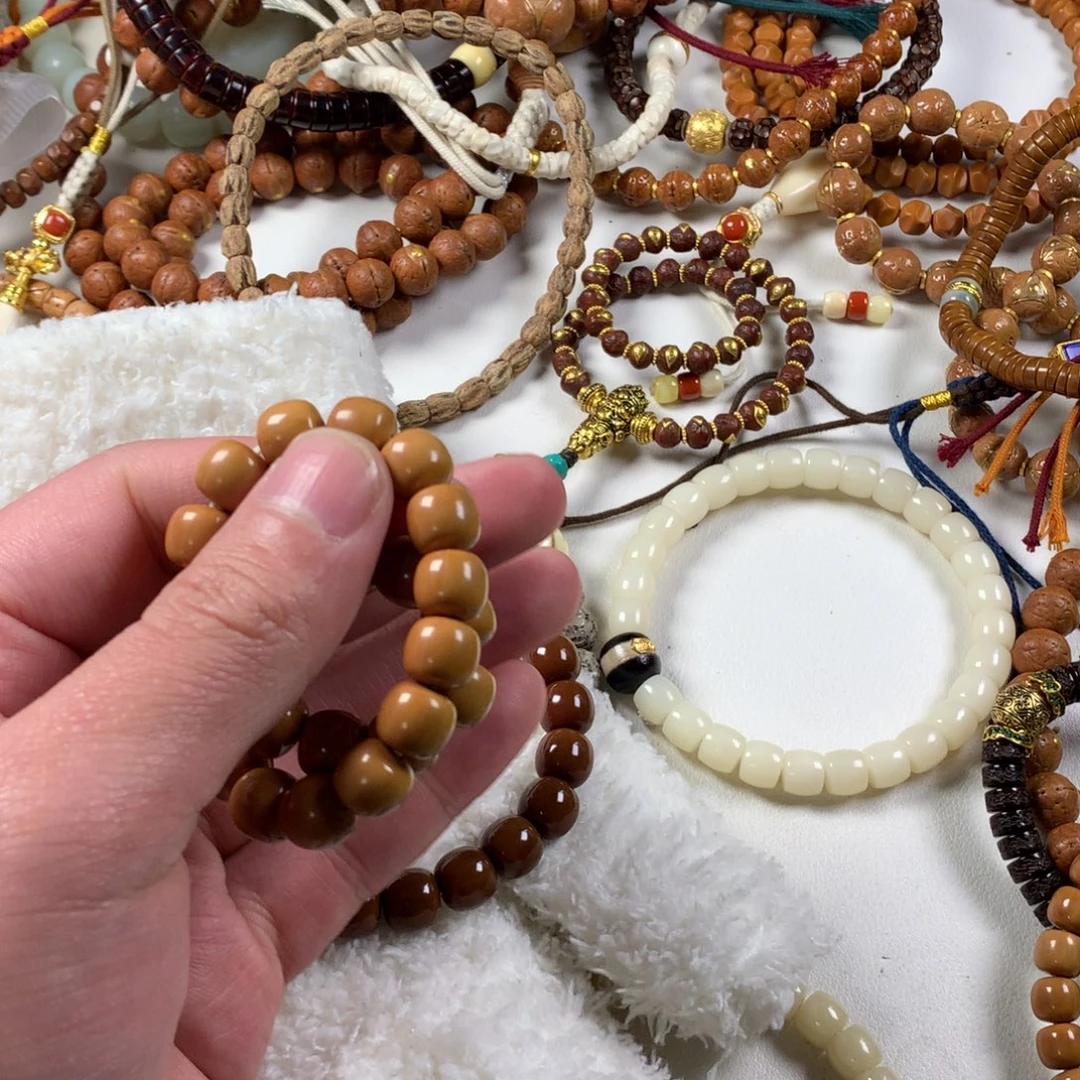 吊坠猴头核桃。。。。。。。。。。