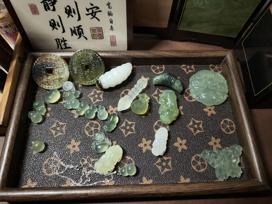 天然岫玉吊坠直播间选货 多样性发其一