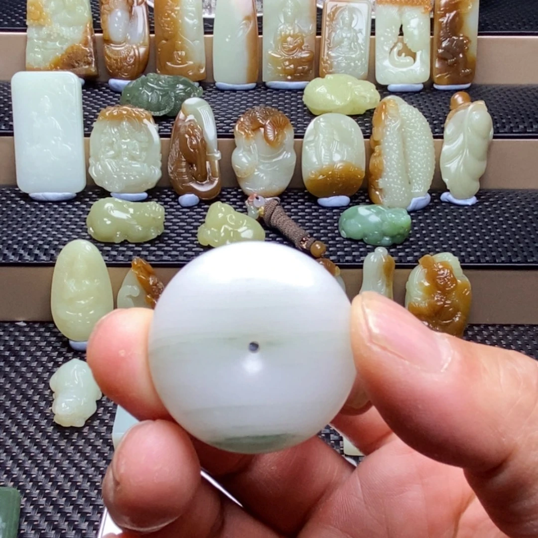 和田玉未镶嵌吊坠(不含链)