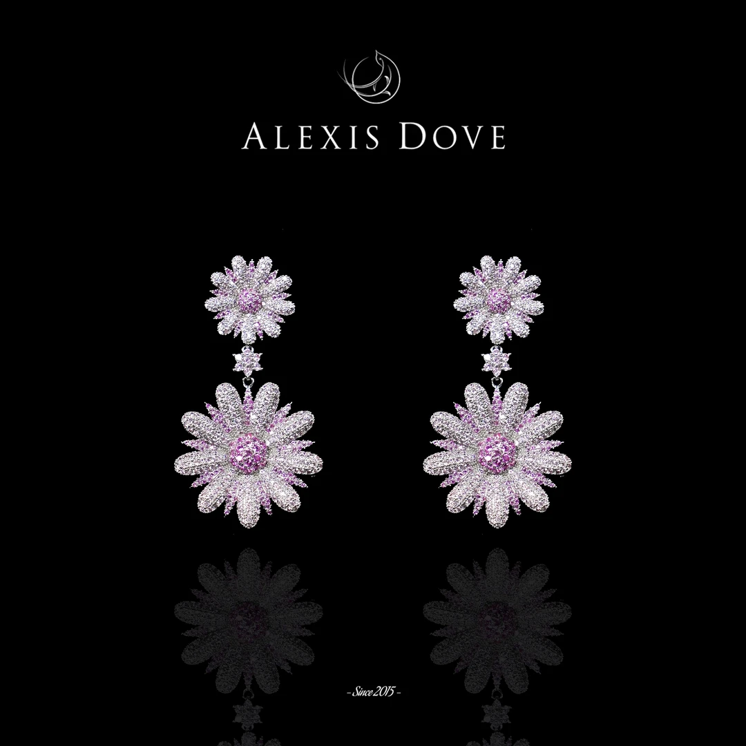 铜合金合成锆石耳饰 高级感满镶粉色太阳花耳钉