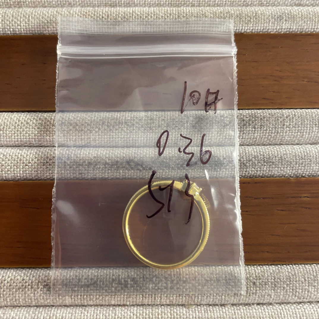 A1克重0.36 10号 白钻小方戒6D戒指 足金999
