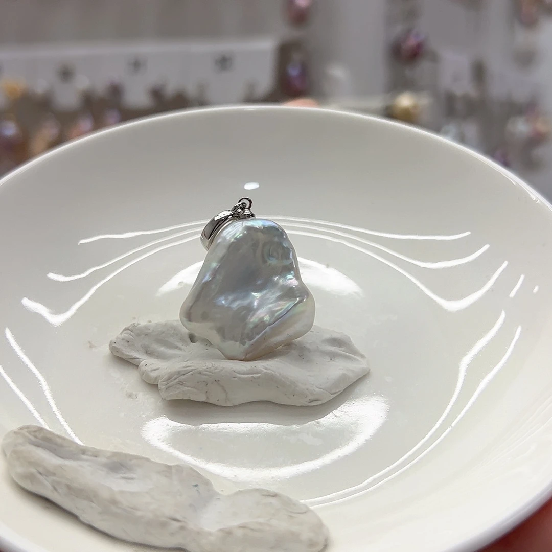 淡水珍珠银S925镶嵌耳饰