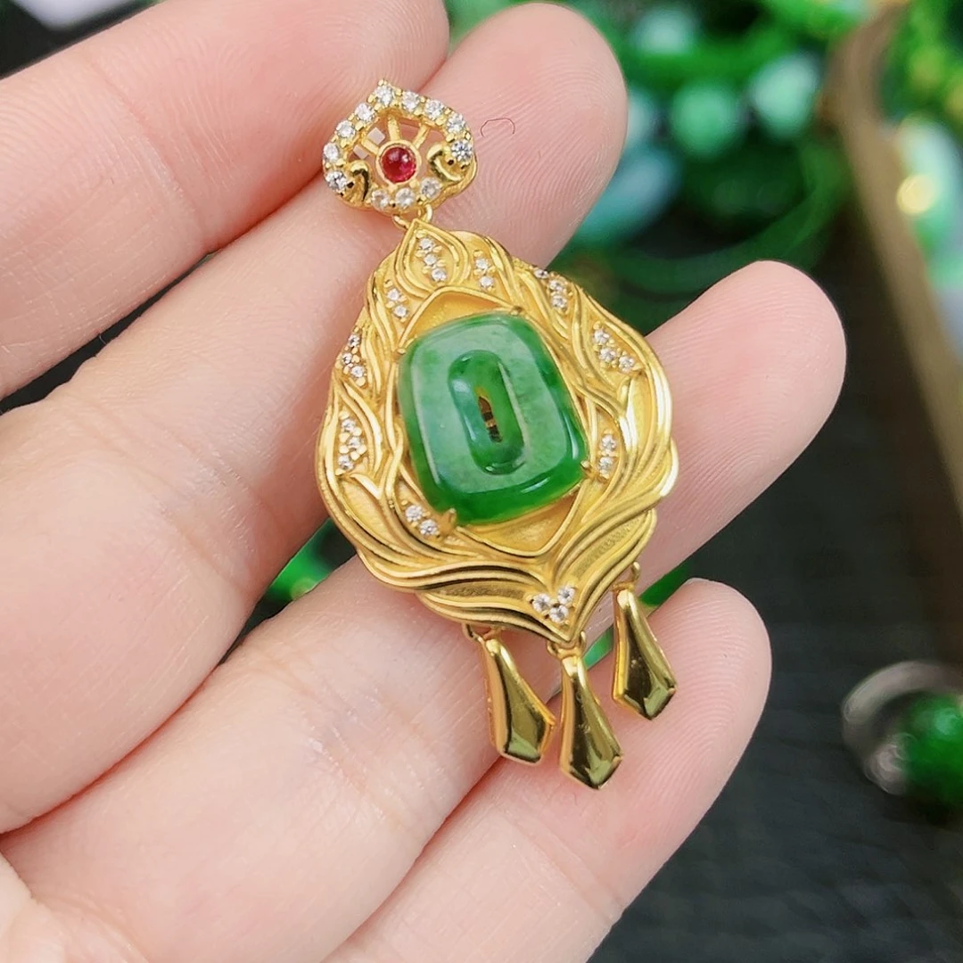 翡翠颈饰银S925镶嵌吊坠