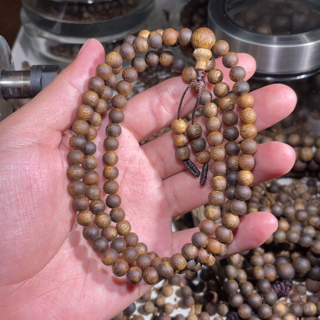 S***豪手串沉香奇楠沉香0.6多圈