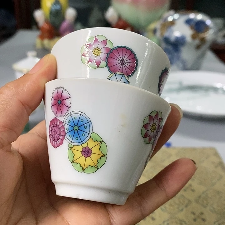 陶瓷两个茶杯完整