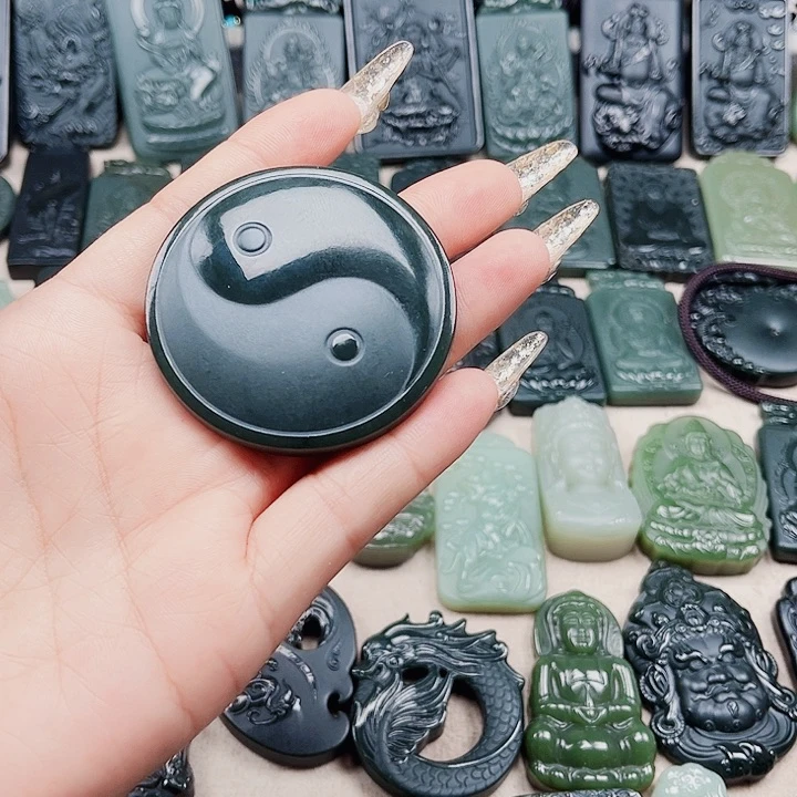 和田玉未镶嵌颈饰