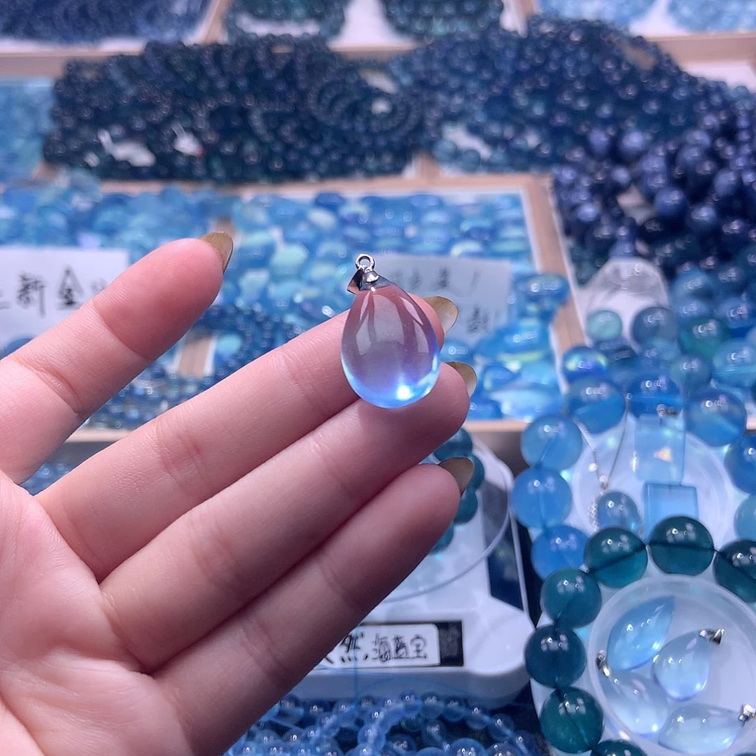 银S925镶嵌颈饰海蓝宝石水滴吊坠【110元】要拍2件