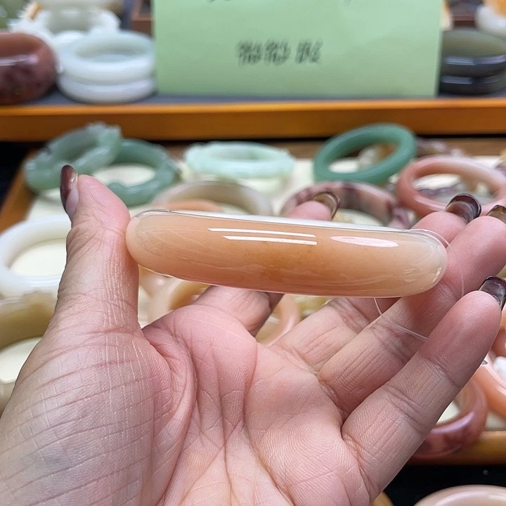 未镶嵌石英岩玉珠宝奇石烁*