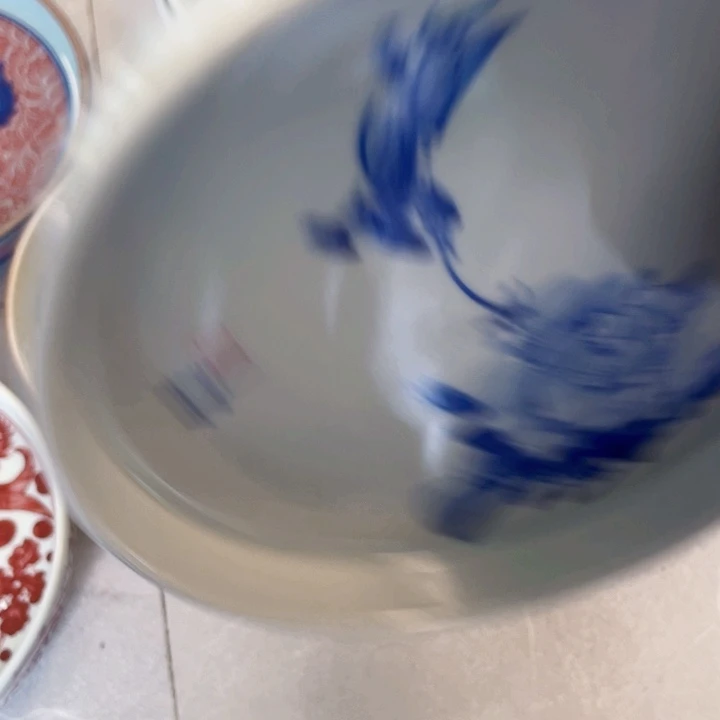 瓷片蓝牡丹壶承手绘