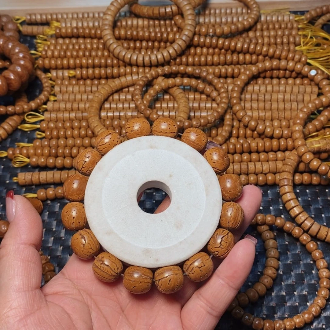 桃核手串用****?桃核枣珠